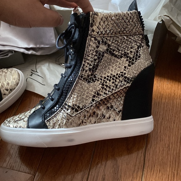 Giuseppe Zanotti Snake Skin Sneaker Wedges EUC - Picture 9 of 15